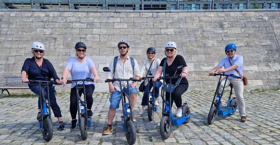 Munich: Top Sights Guided E-Scooter Tour - Royal Munich around the Residenz and Opera