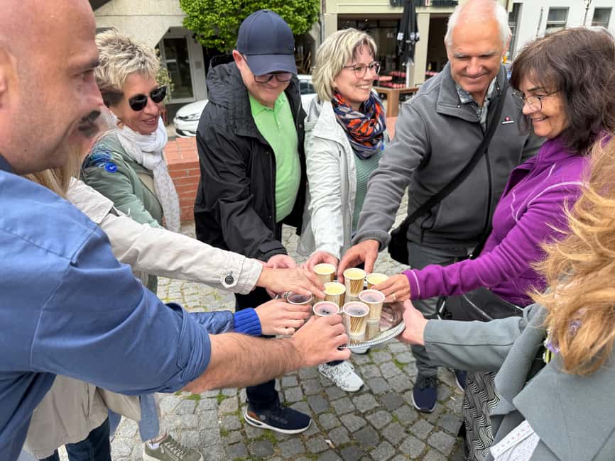 Munich: Viktualienmarkt Food Tasting Tour in German - Who will enjoy this market walk most?