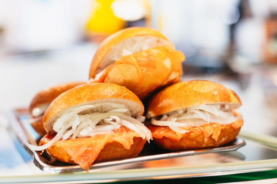 Munich: Viktualienmarkt Food Tour - Exotic fruit and international dishes