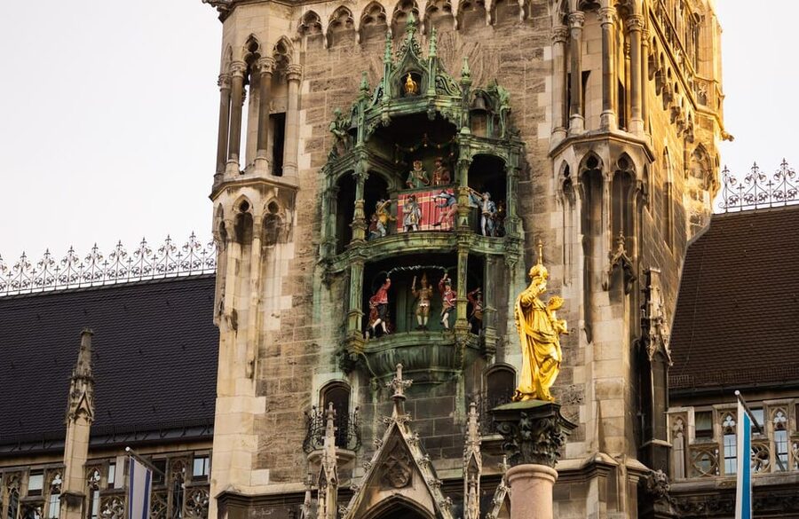 Munich: Walking tour of the old town with all your senses - Should you book this private old-town tour?