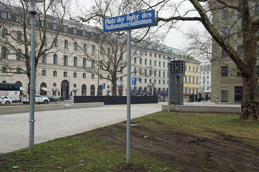 National Socialism WWII with licensed guide - private tour - The White Rose at LMU