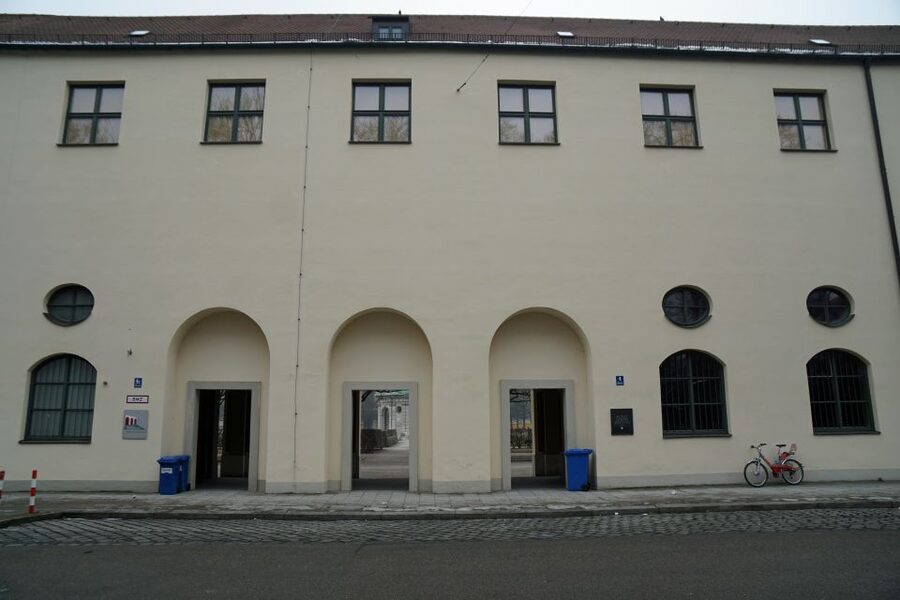 National Socialism WWII with licensed guide - private tour - Haus der Kunst and the politics of art
