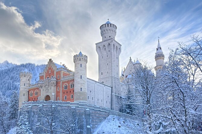 Neuschwanstein Castle Tour from Munich - Arriving in Hohenschwangau and walking uphill