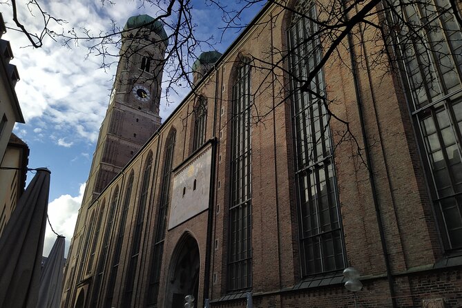 Paul's Private Tour in Munich old City - Marienplatz and the two town halls