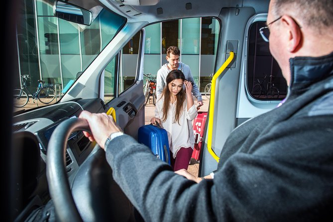 Private arrival transfer Munich Airport to Munich Hotels - The strongest part: door-to-door service