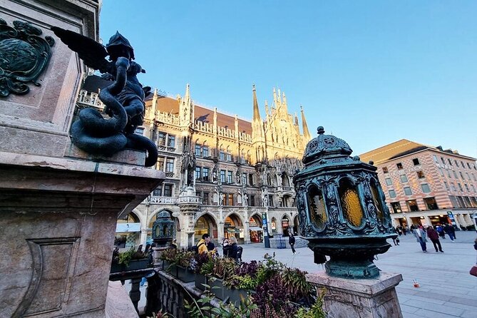 Private audio book city rally in Munich city centre - How the Sir Peter Morgan mystery works