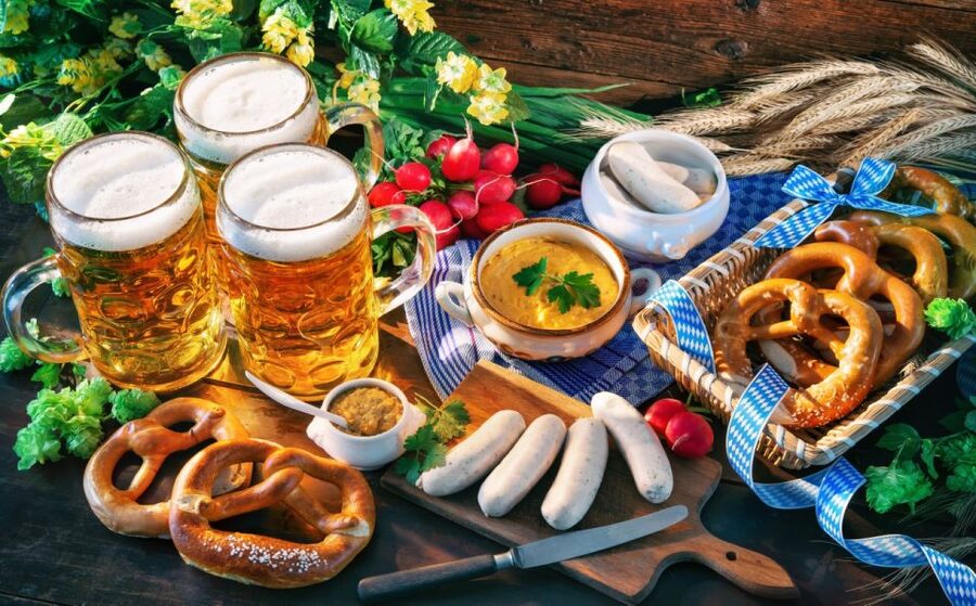 Private Beer Tasting Tour in Munich with Oktoberfest Museum - What the guide adds to the beer