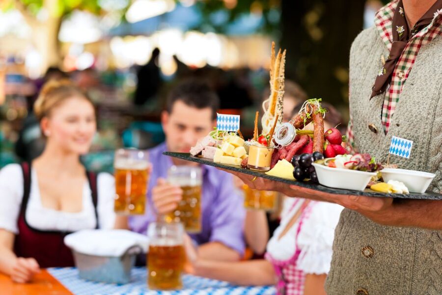 Private Beer Tasting Tour in Munich with Oktoberfest Museum - Beer gardens, pubs, and the practical side of the route