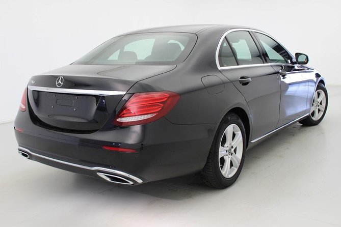Private Departure Transfer from Munich to Munich Airport by Sedan - How early should you schedule pickup?