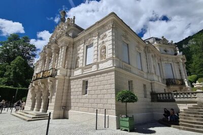 Private Linderhof Castle, Entry-Ticket – optional Toboggan Run