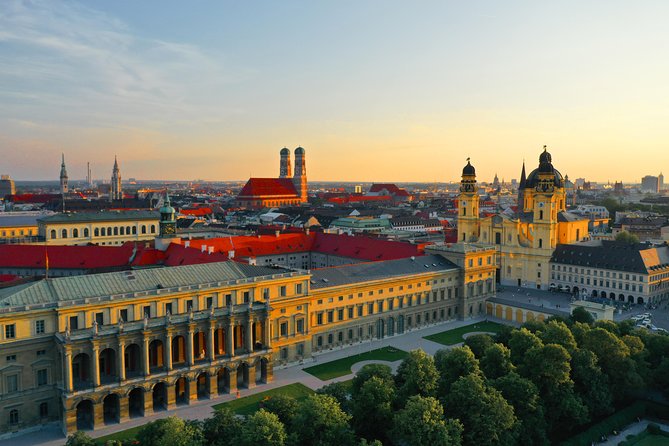 Private Munich Old Town Walking Tour - Residenz Munich and the Bavarian royal connection