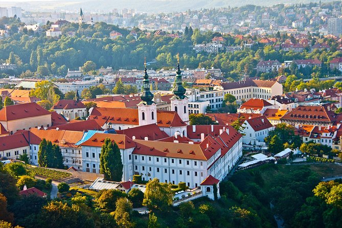 Private Scenic Transfer from Munich to Prague with 4h of Sightseeing - A private ride with a driver who helps shape the day