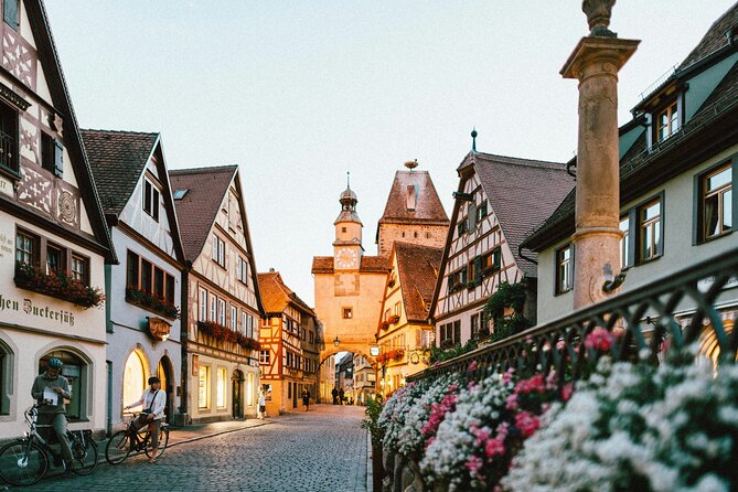 Private tour from Munich to Rothenburg and Harburg - Leaving Munich in a private car