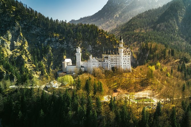Private Tour of Neuschwanstein Castle & Highline 179 from Munich - The value of a private vehicle and guide