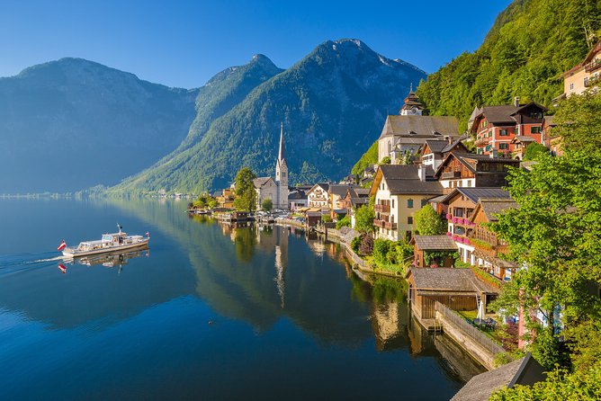 Private Tour to Hallstatt and Salzburg with Austrian Lunch - Why the Hallstatt Skywalk is the right opening stop