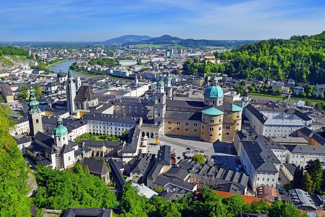 Private Tour to Hallstatt and Salzburg with Austrian Lunch - Who will enjoy this day most?