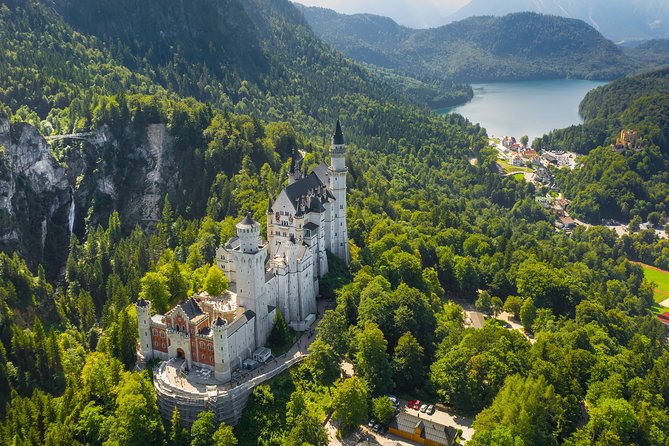 Private Tour to Neuschwanstein & Linderhof, Skip The Line & Lunch - The drive from Munich to Schwangau
