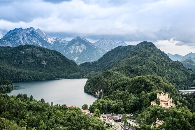Private Tour to Royal Castle of Neuschwanstein and Hohenschwangau - From Munich to Uffing and Schöffau
