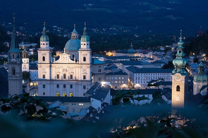 Private Transfer from Munich to Salzburg with 2 hours for sightseeing - A Munich to Salzburg ride that does more than move luggage