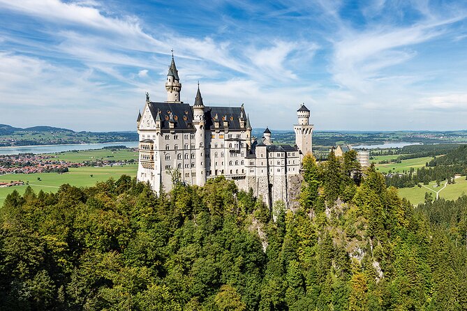Private Zugspitze & Neuschwanstein Castle, Skip The Line & Lunch - Private transport versus doing both sights alone