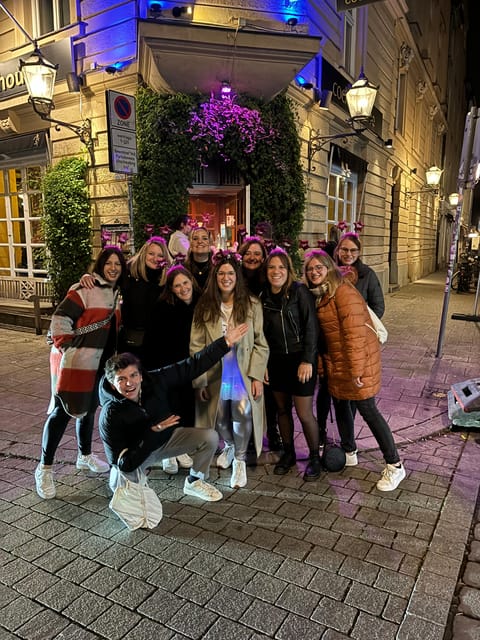 Pub crawl incl. Oktoberfest museum guided tour with beer tasting (private) - What the Hofbräuhaus adds