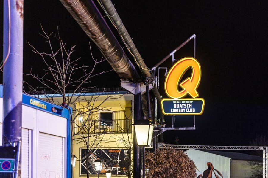 Quatsch Comedy Club München: Die Live Show - Who Should Book the Quatsch Comedy Club?