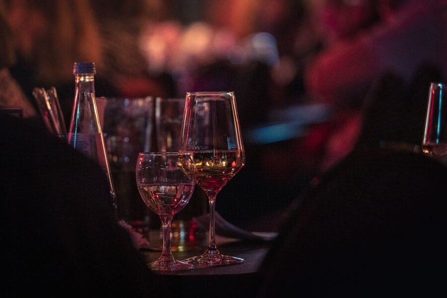 Quatsch Comedy Club München: Die Live Show - Booking Flexibility and Practical Details