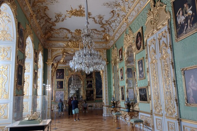 Residence Munich Private Tour including entrance ticket - The $166.02 price and who gets good value