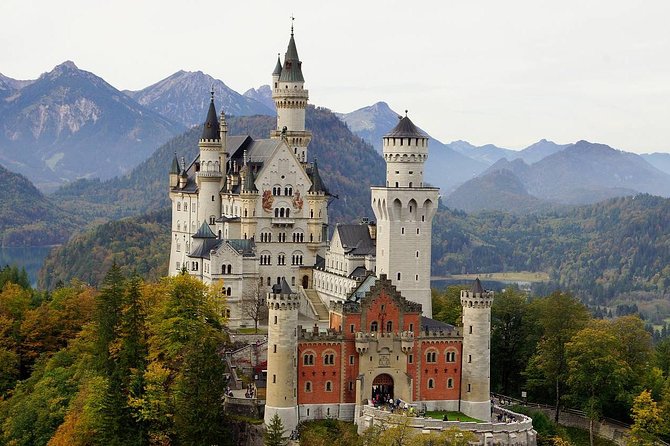 Skip-the-Line Neuschwanstein Castle Tour from Munich - Train travel from Munich to the castle region