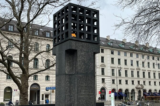 Walking Tour on Origins of Nazism in Munich - English - Odeonsplatz and the failed coup attempt