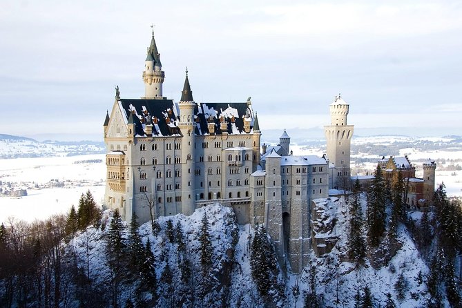 Winter Tour to Neuschwanstein Castle from Munich - Oberammergau and Bavaria’s painted façades